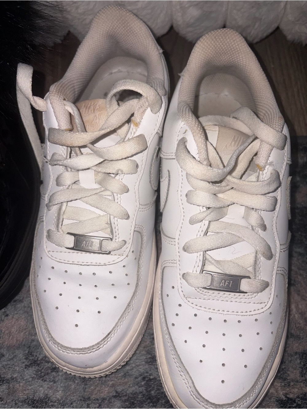 Nike Air Force 1 White – Size 6Y / Women’s 7.5